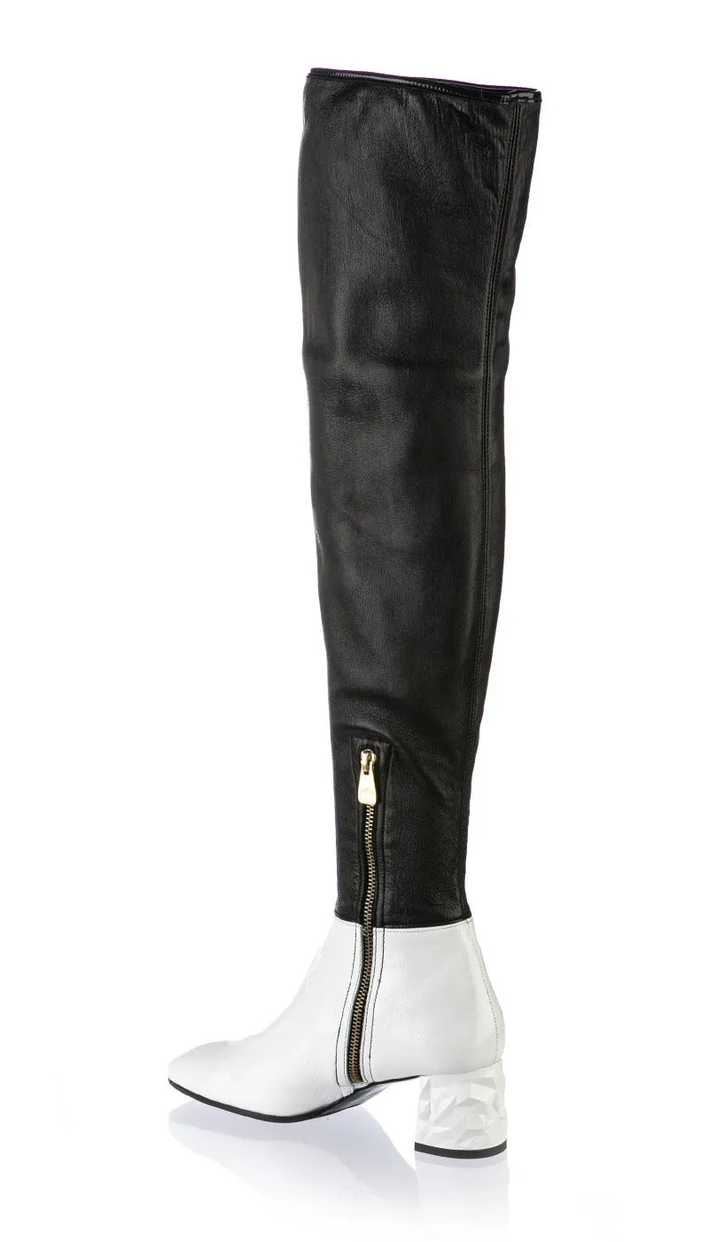 6833 Fiorangelo Boots / Black-White