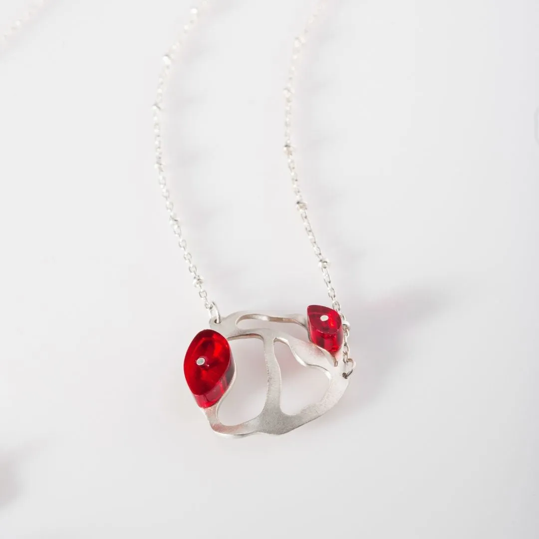 Bit Seaweed Cluster Necklace in Brushed Silver