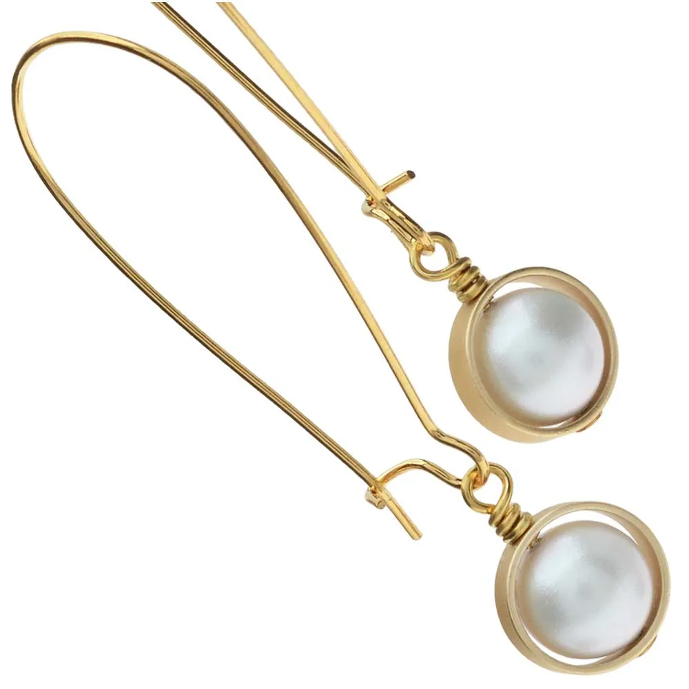 Delicate Golden Circle Earrings